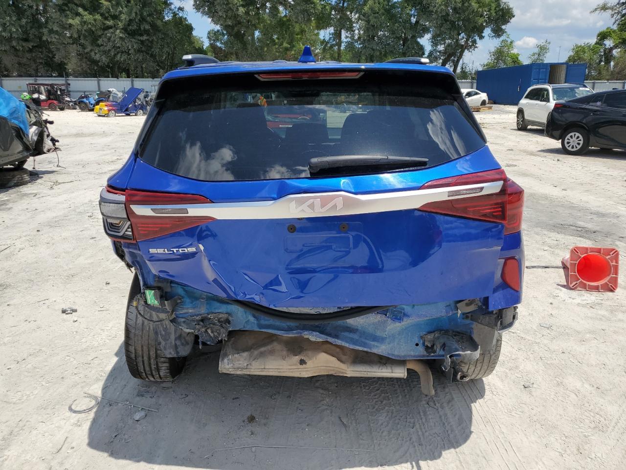 KNDERCAA0P7468137 2023 Kia Seltos Ex