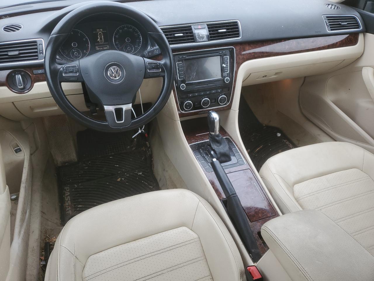 1VWCH7A34CC025202 2012 Volkswagen Passat Sel