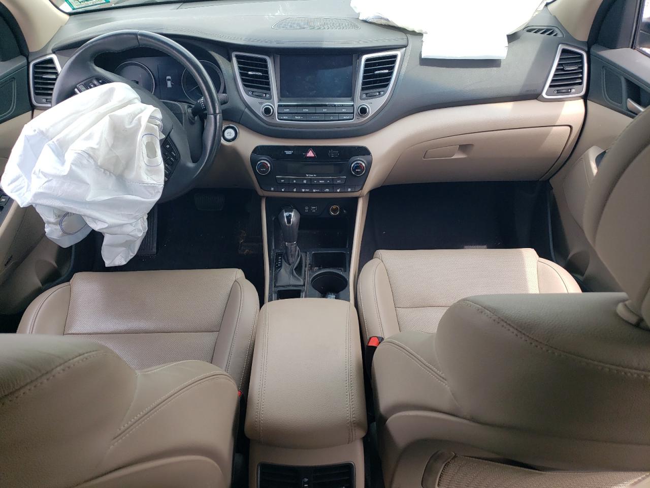 KM8J3CA22JU726767 2018 Hyundai Tucson Value