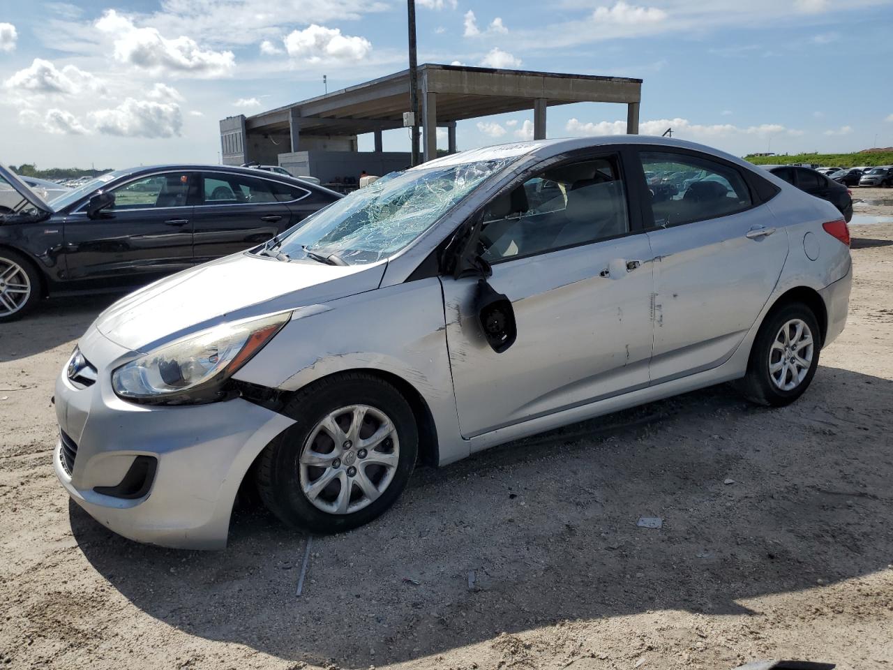 2013 Hyundai Accent Gls vin: KMHCT4AE2DU525092