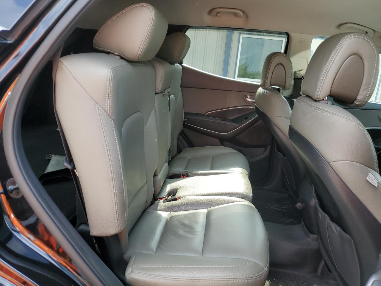 5NMZU3LB9HH018101 2017 Hyundai Santa Fe Sport