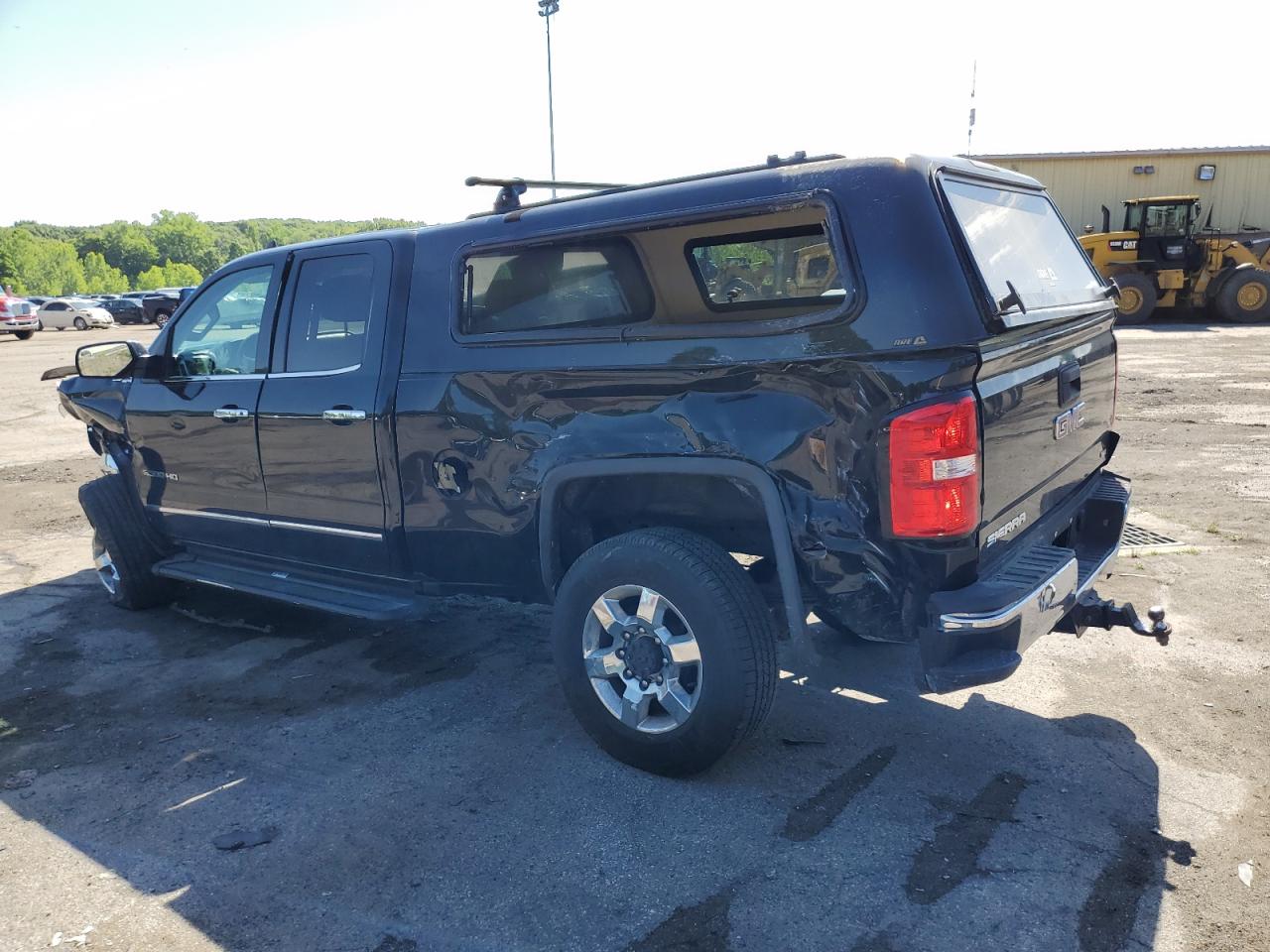 1GT22TEG5JZ317232 2018 GMC Sierra K2500 Slt