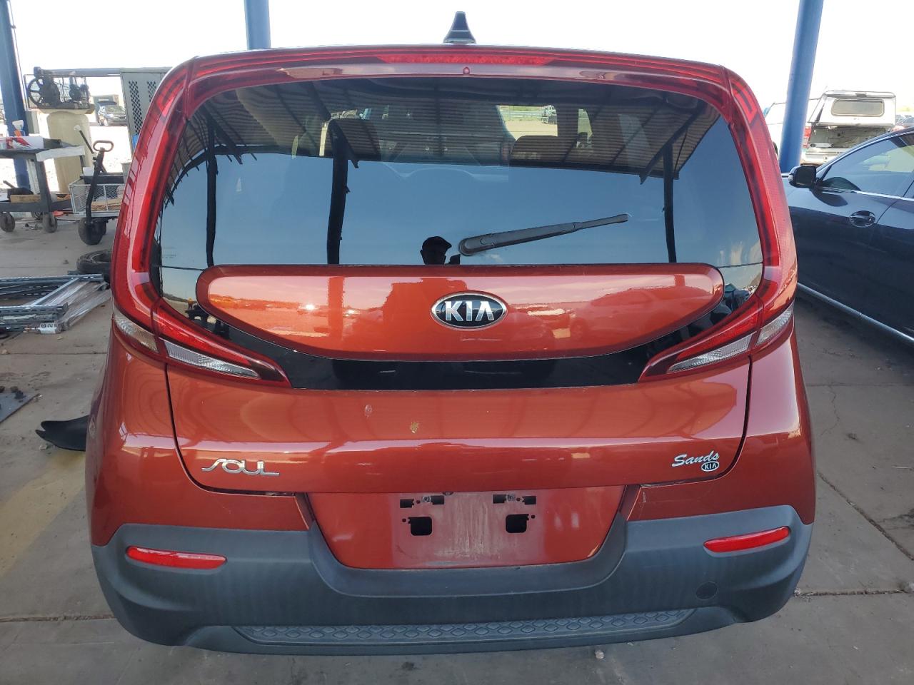 KNDJ23AU0L7075956 2020 Kia Soul Lx