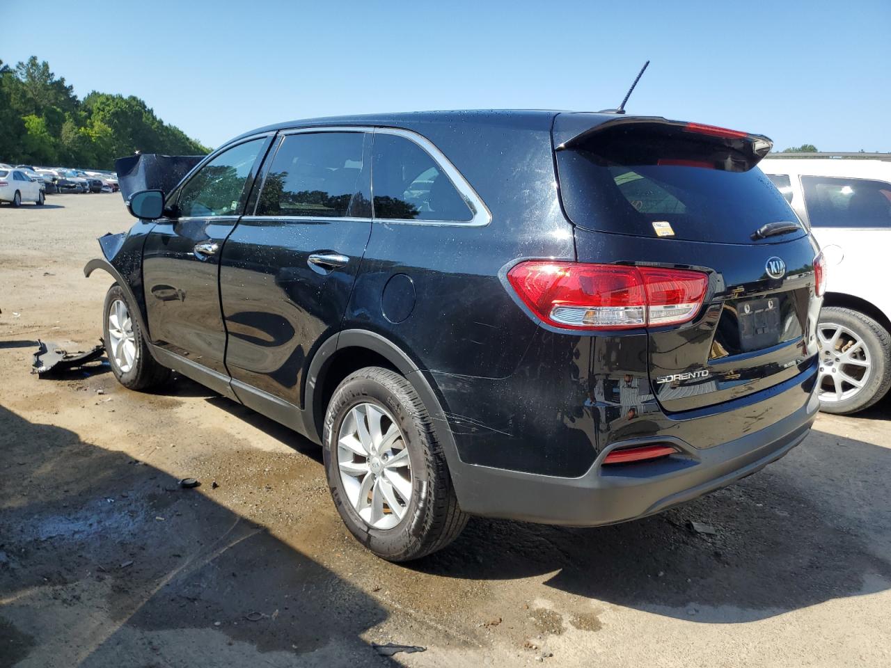 2018 Kia Sorento Lx vin: 5XYPG4A32JG421482