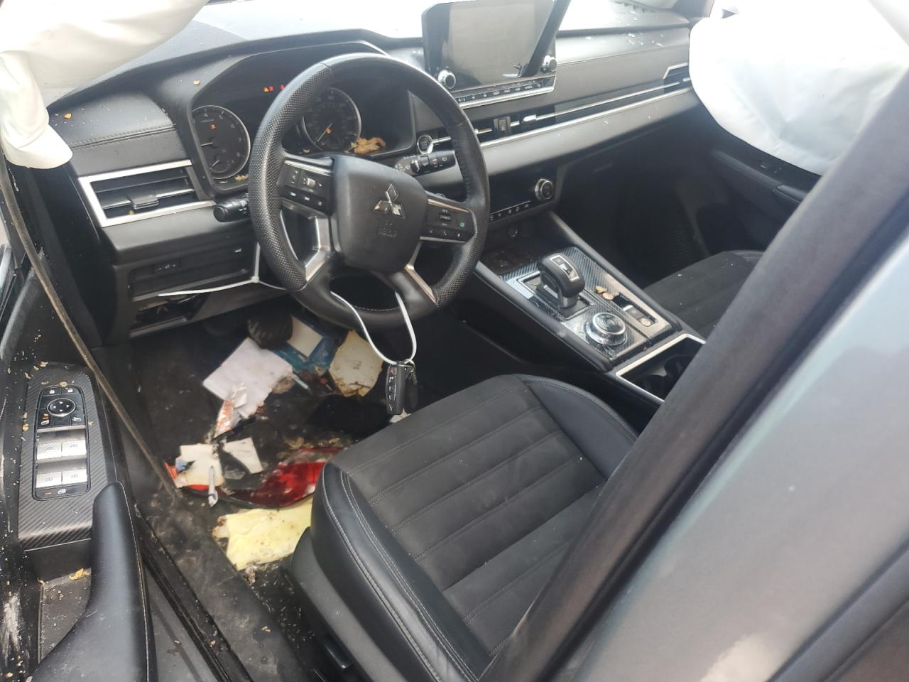 JA4J3UA82NZ040388 2022 Mitsubishi Outlander Se