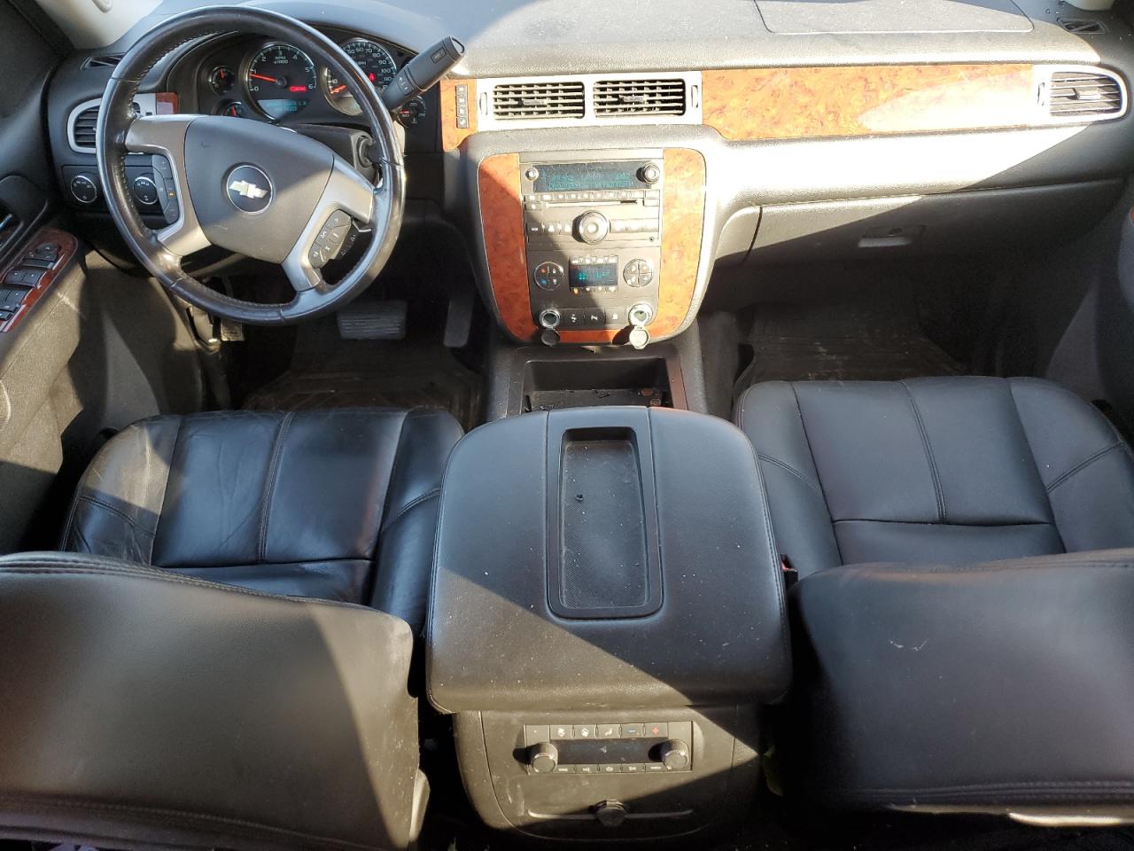 1GNSKBE07BR303533 2011 Chevrolet Tahoe K1500 Lt