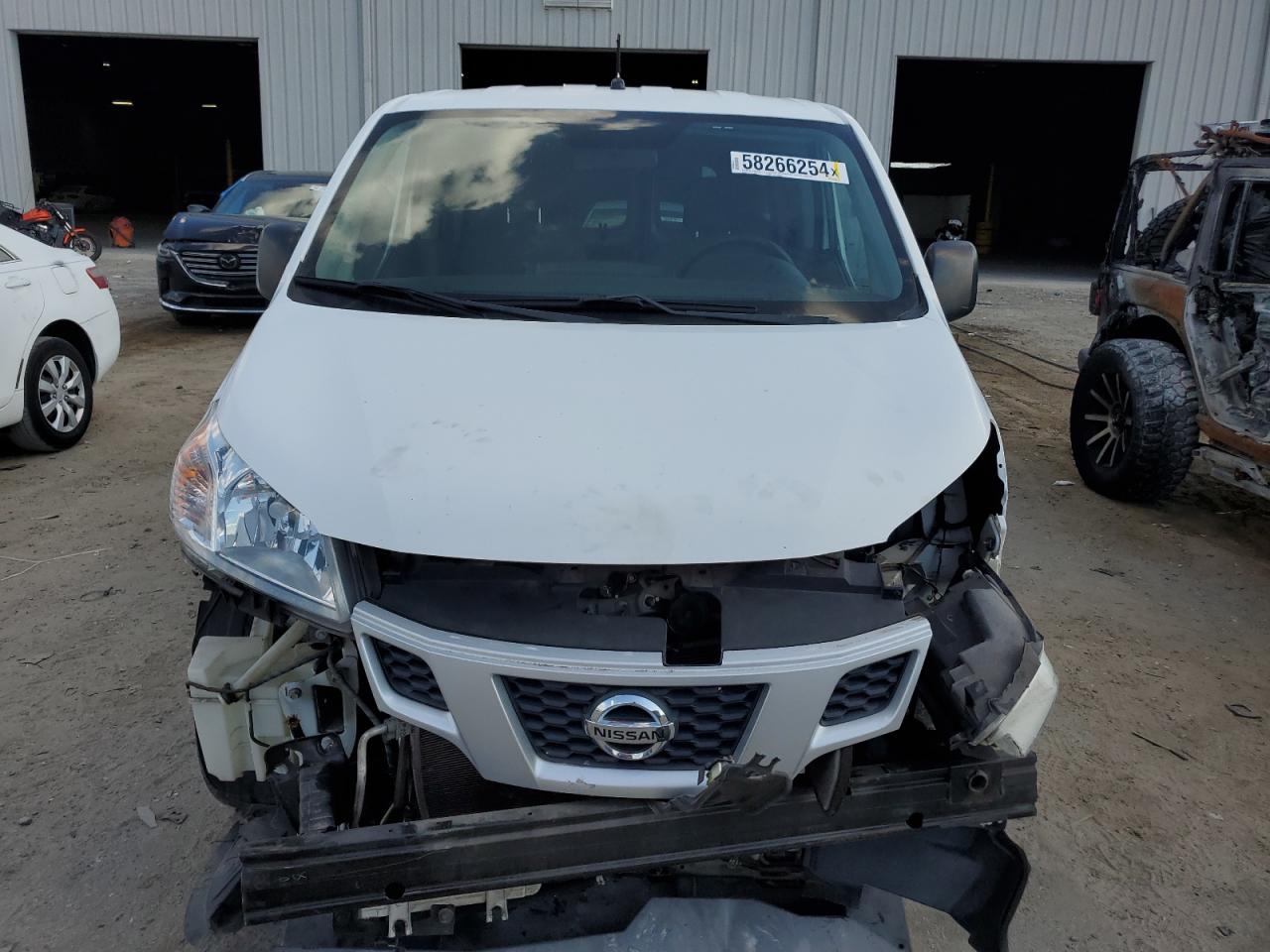 3N6CM0KN8DK696130 2013 Nissan Nv200 2.5S