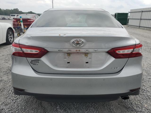 2018 Toyota Camry L VIN: 4T1B11HK1JU072820 Lot: 61120324