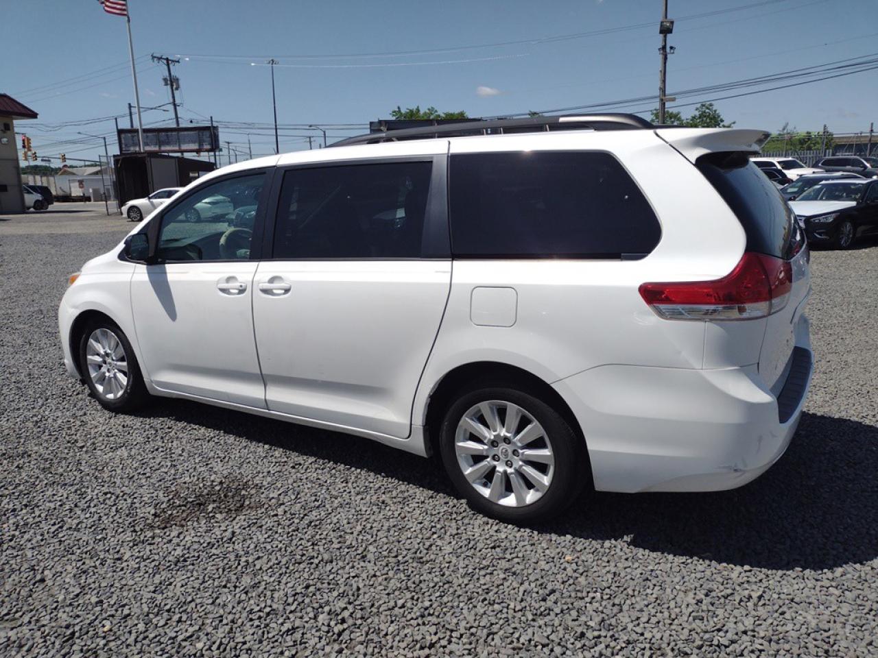 2012 Toyota Sienna Xle vin: 5TDDK3DCXCS038497