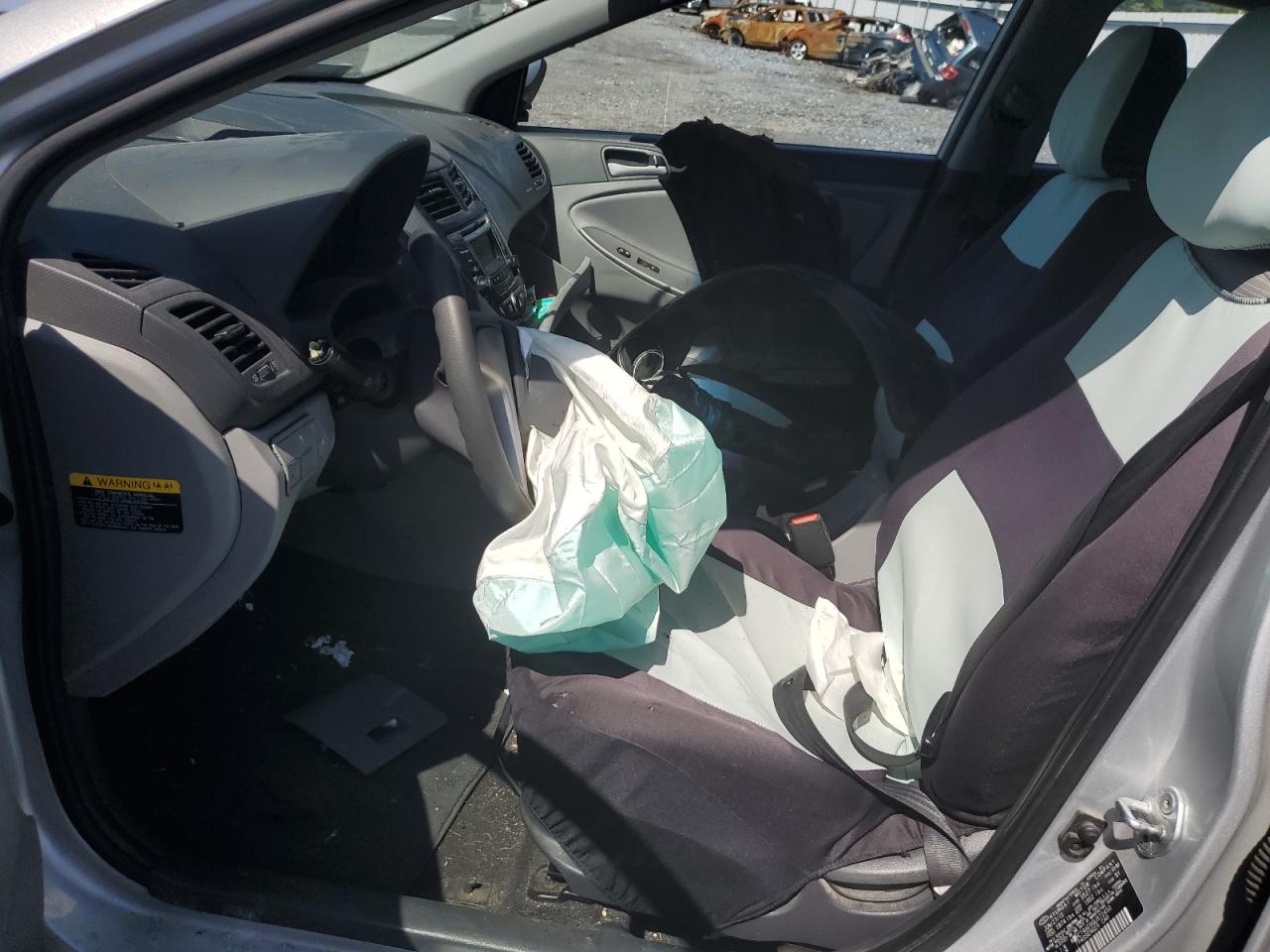 KMHCT4AE6GU972450 2016 Hyundai Accent Se