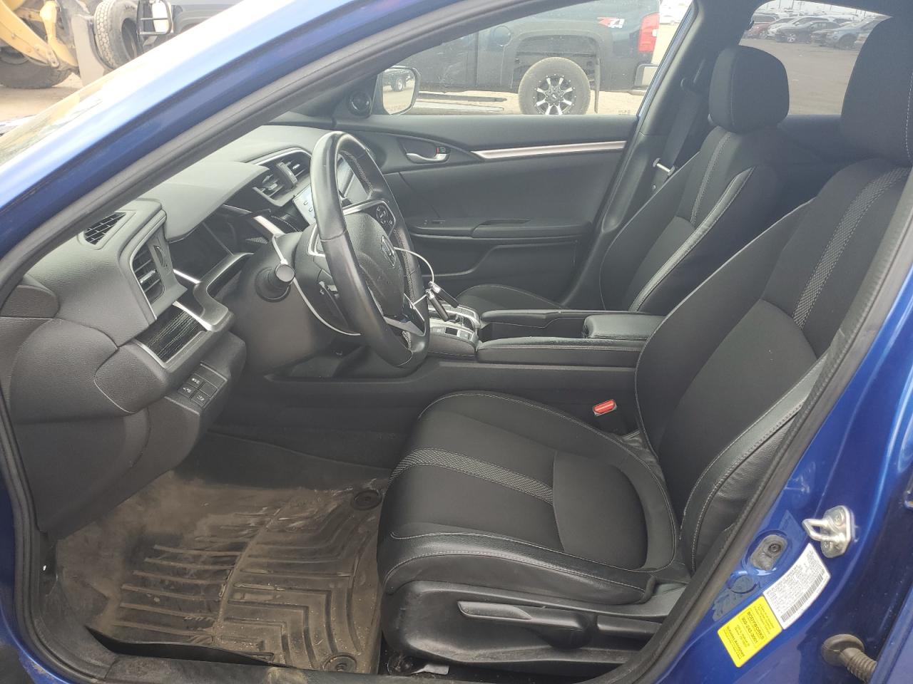 2HGFC2F82KH586484 2019 Honda Civic Sport