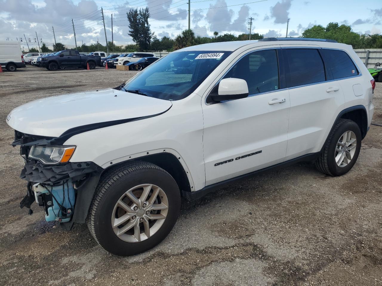 1C4RJFAG8JC147041 2018 Jeep Grand Cherokee Laredo