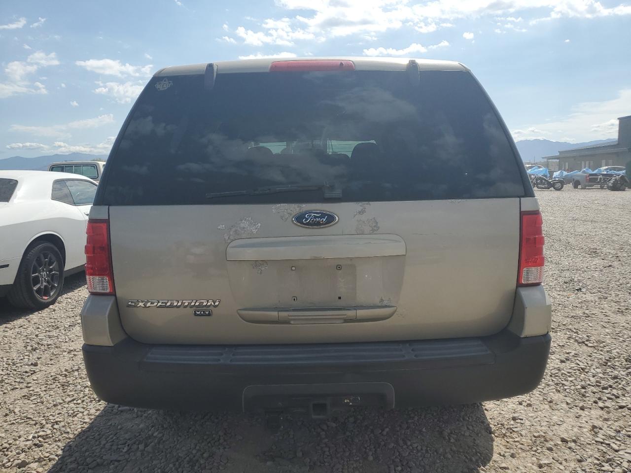 1FMPU16555LA52429 2005 Ford Expedition Xlt