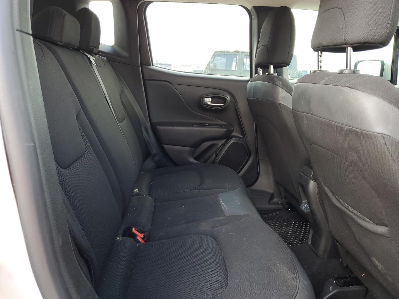 ZACNJABB1LPL27736 2020 Jeep Renegade Latitude