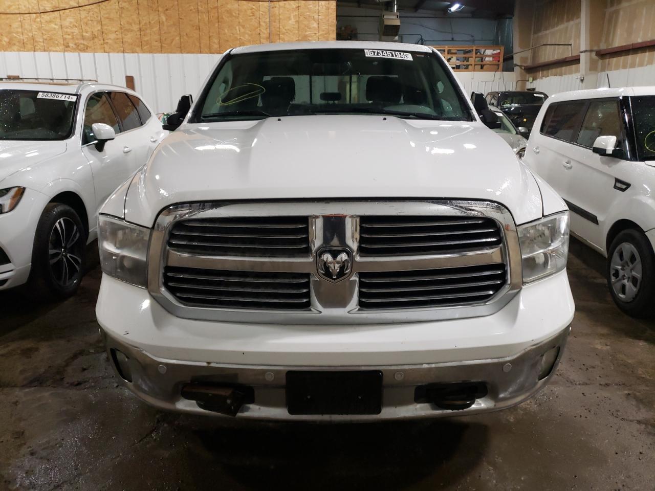 1C6RR7LMXJS268880 2018 Ram 1500 Slt