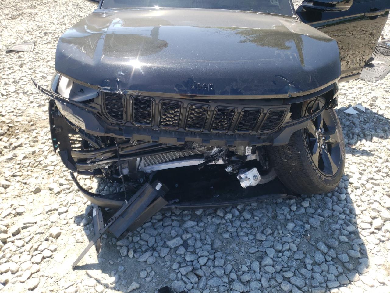 1C4RJHAG7PC570228 2023 Jeep Grand Cherokee Laredo