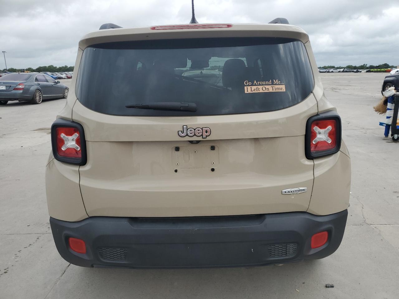 ZACCJABT2GPD72189 2016 Jeep Renegade Latitude