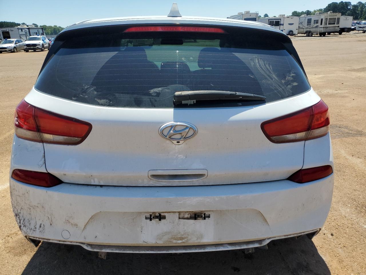 KMHH35LE2KU106830 2019 Hyundai Elantra Gt