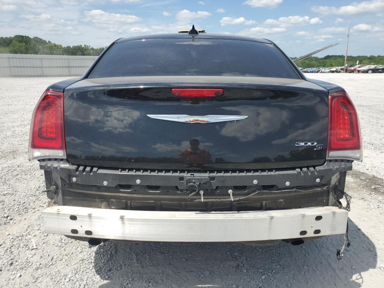 2C3CCABG2KH550582 2019 Chrysler 300 S