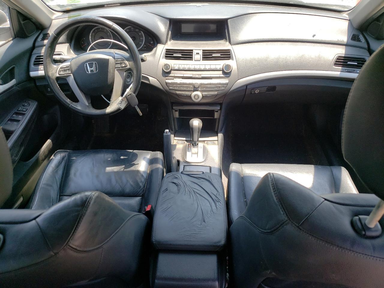 1HGCP2F60BA034230 2011 Honda Accord Se