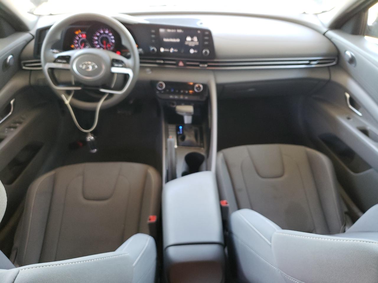 KMHLM4AG7NU357210 2022 Hyundai Elantra Sel