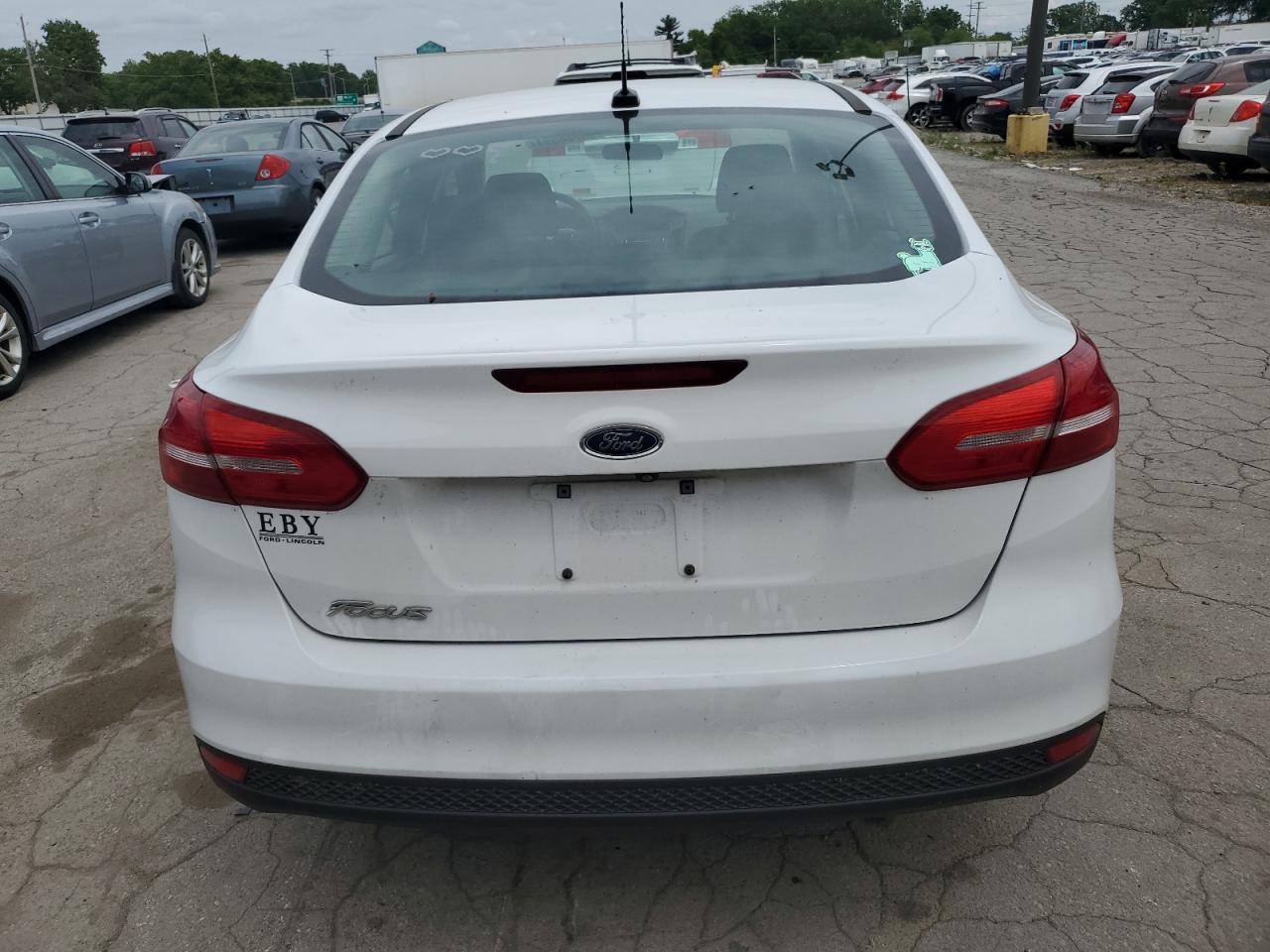 1FADP3E24JL239906 2018 Ford Focus S