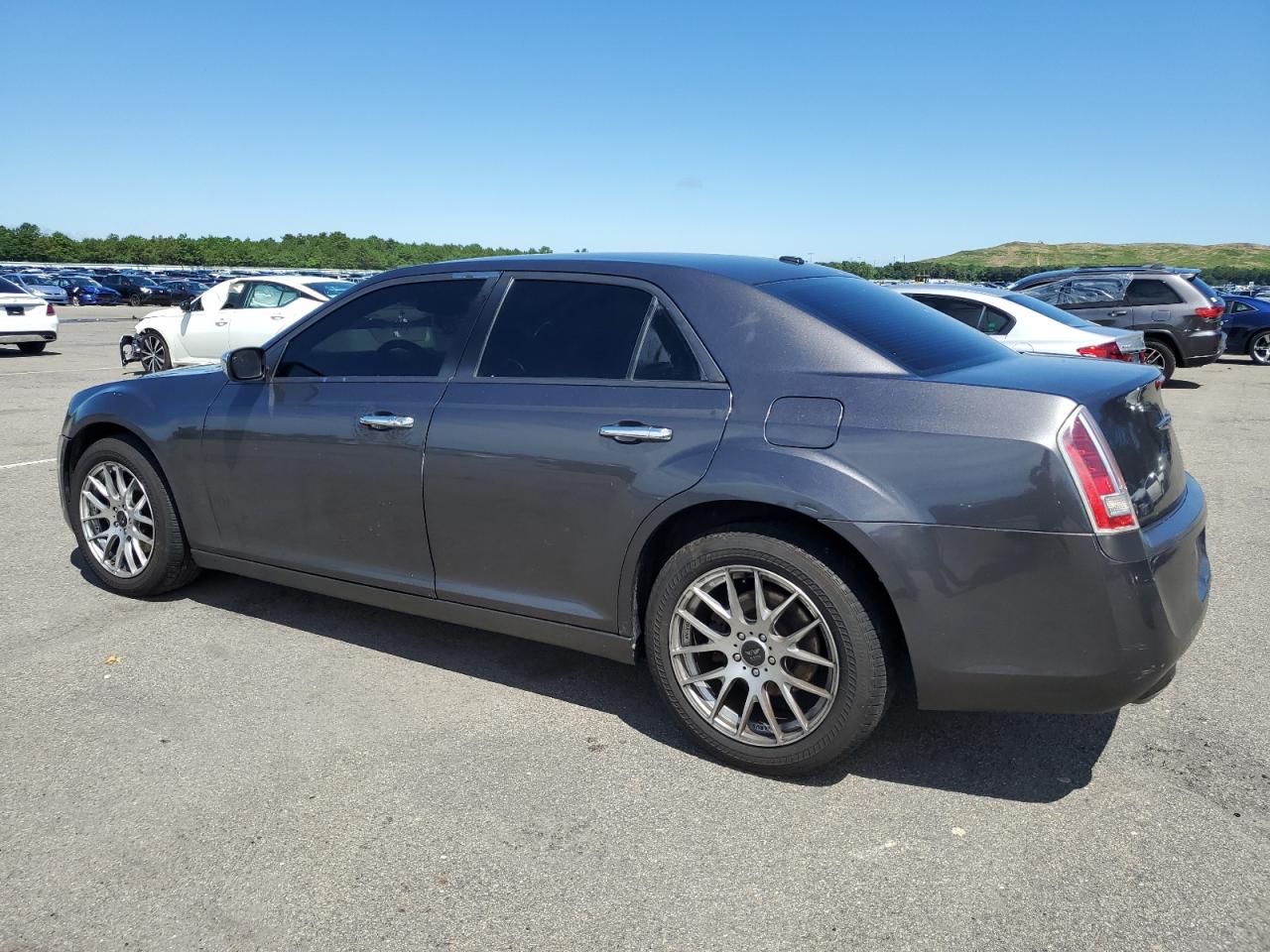 2013 Chrysler 300C vin: 2C3CCAKT1DH683799