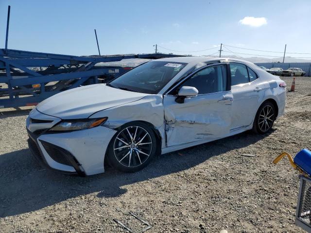 VIN 4T1G11AK3NU070573 2022 Toyota Camry, SE no.1