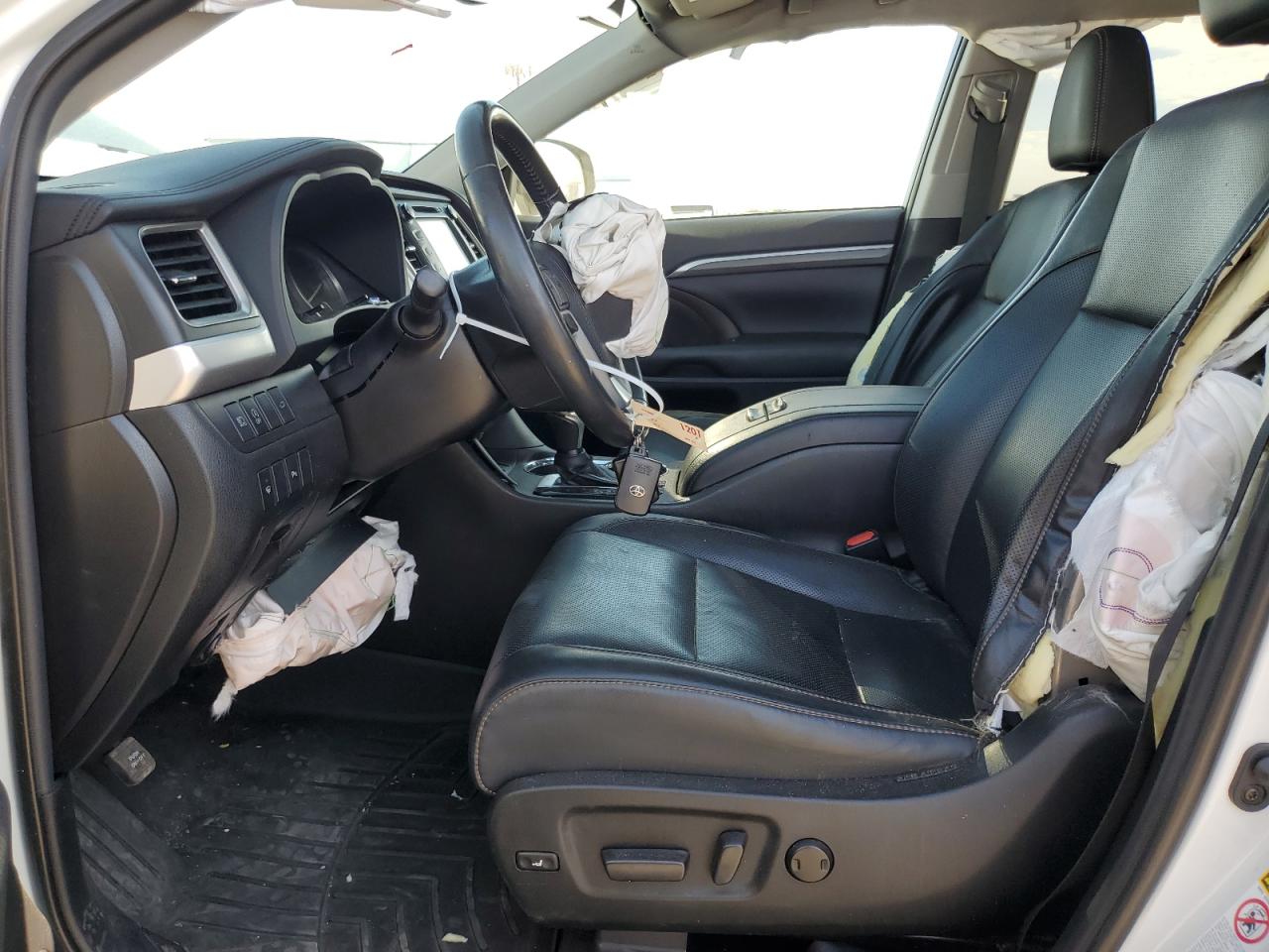 5TDDZRFH9KS991871 2019 Toyota Highlander Limited