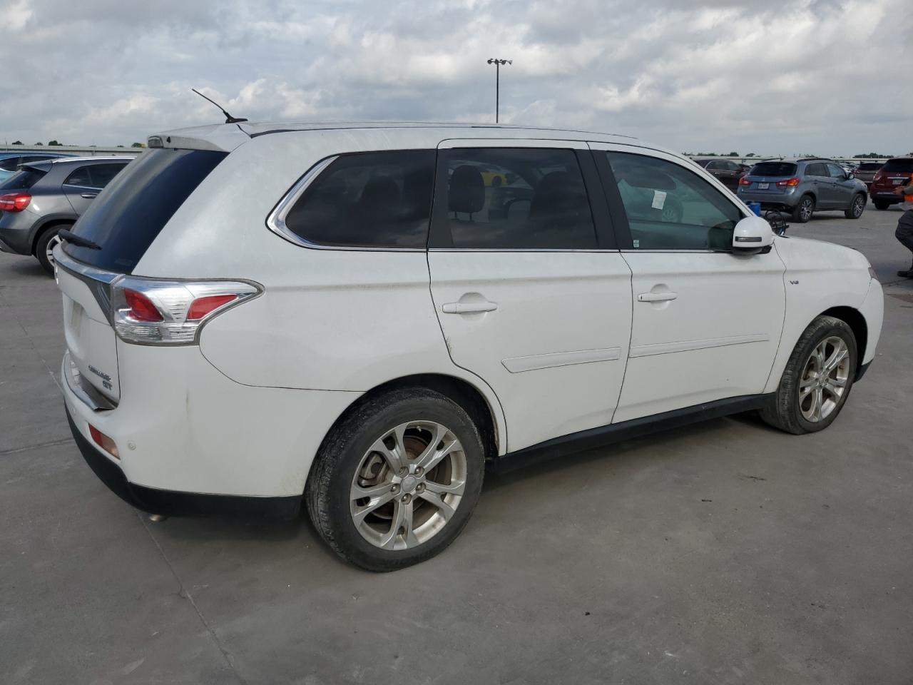 2014 Mitsubishi Outlander Gt vin: JA4JZ4AX8EZ001939