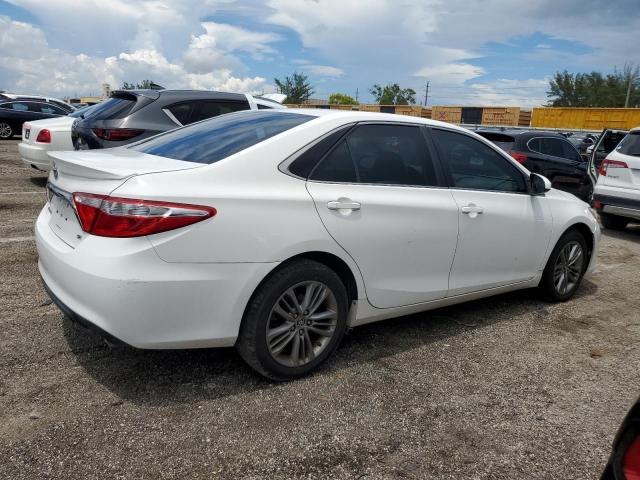 VIN 4T1BF1FK0GU174588 2016 Toyota Camry, LE no.3