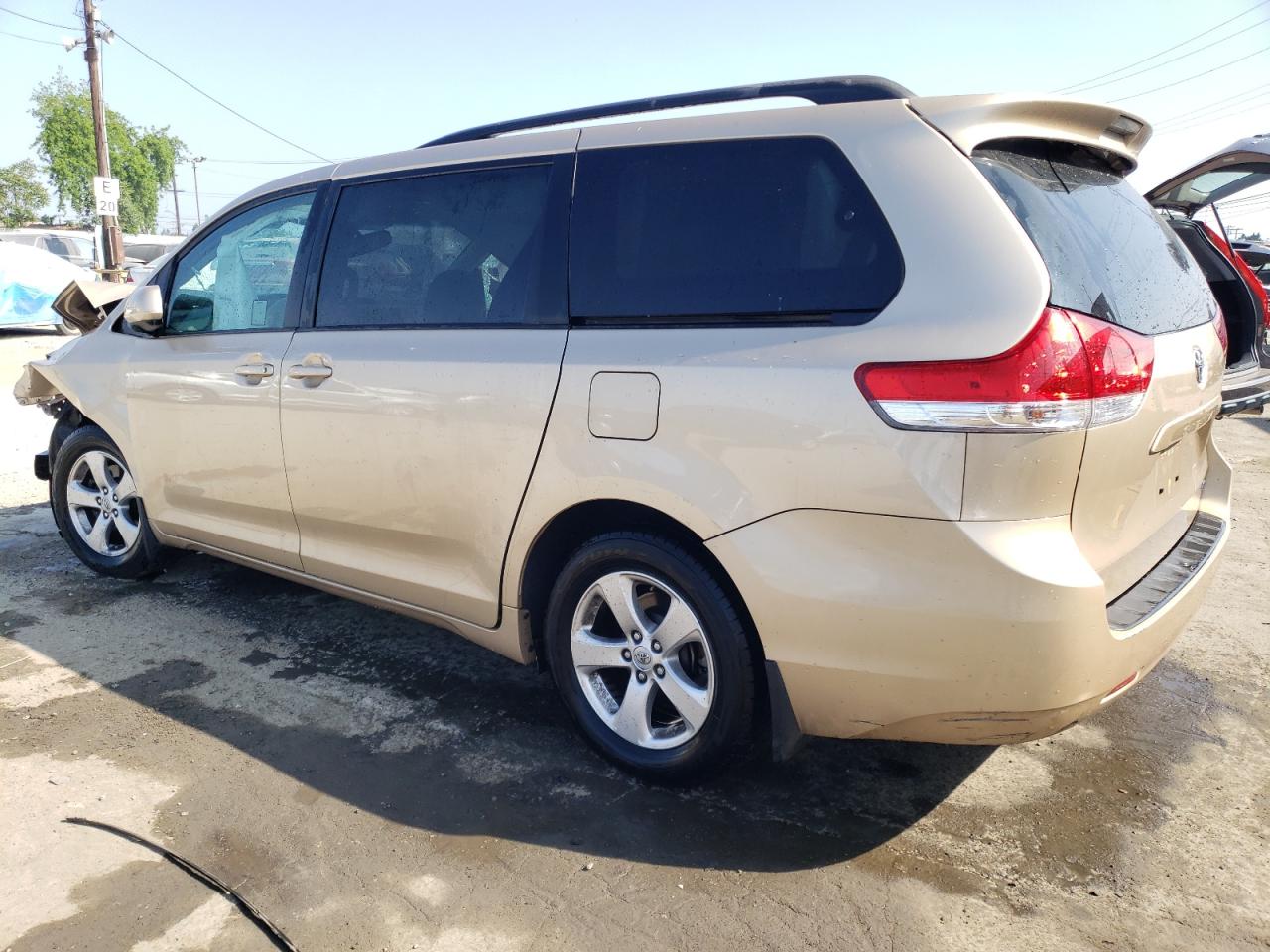 2013 Toyota Sienna Le vin: 5TDKK3DC9DS384534