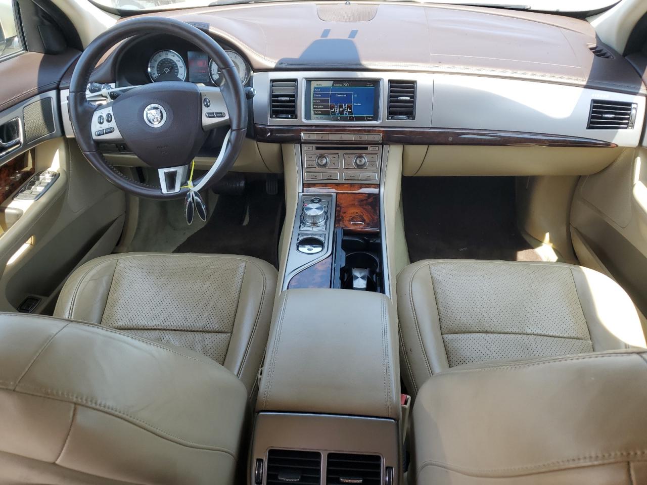 SAJWA0GB6ALR49861 2010 Jaguar Xf Premium