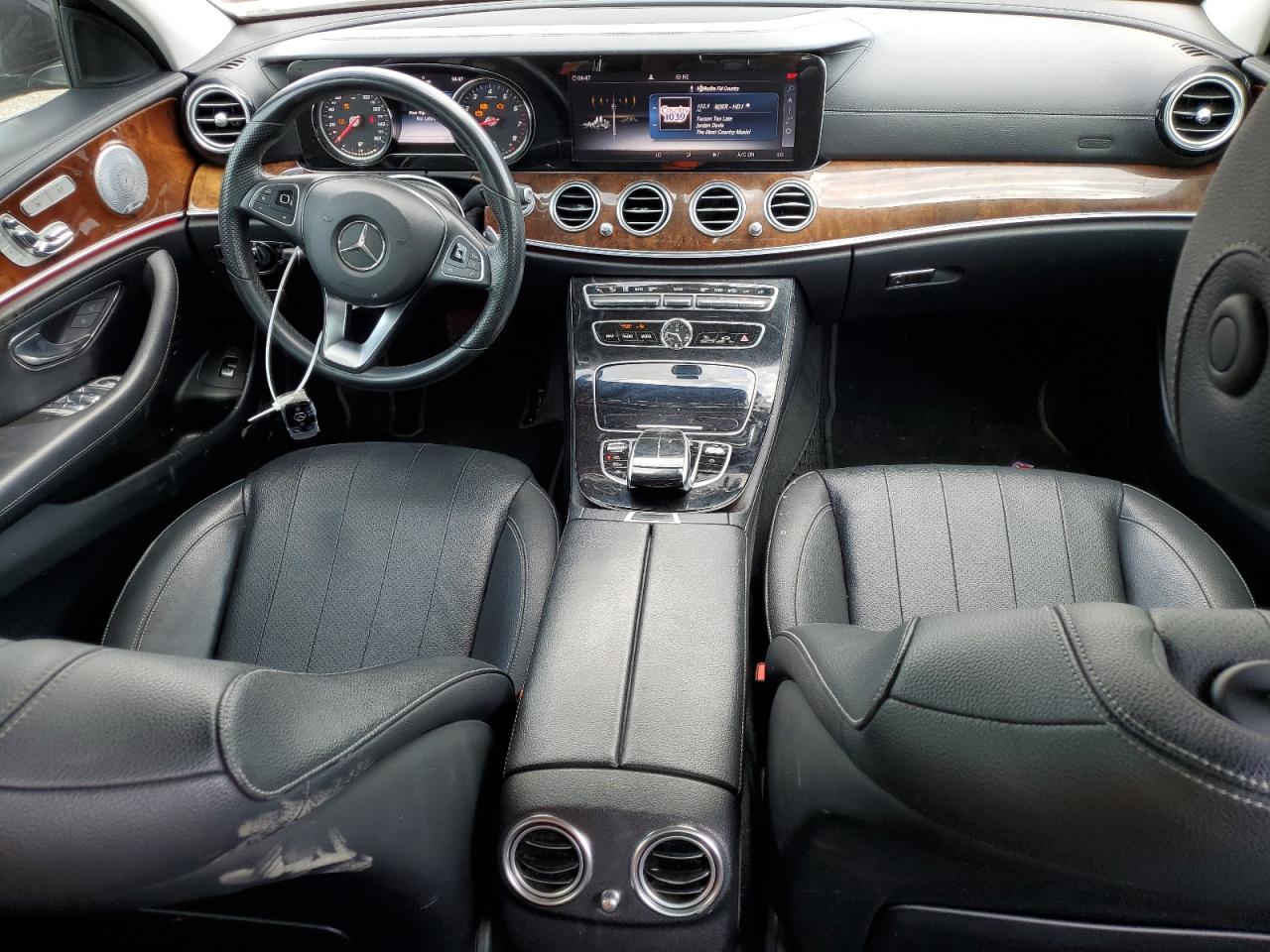 WDDZF4KB1JA371536 2018 Mercedes-Benz E 300 4Matic