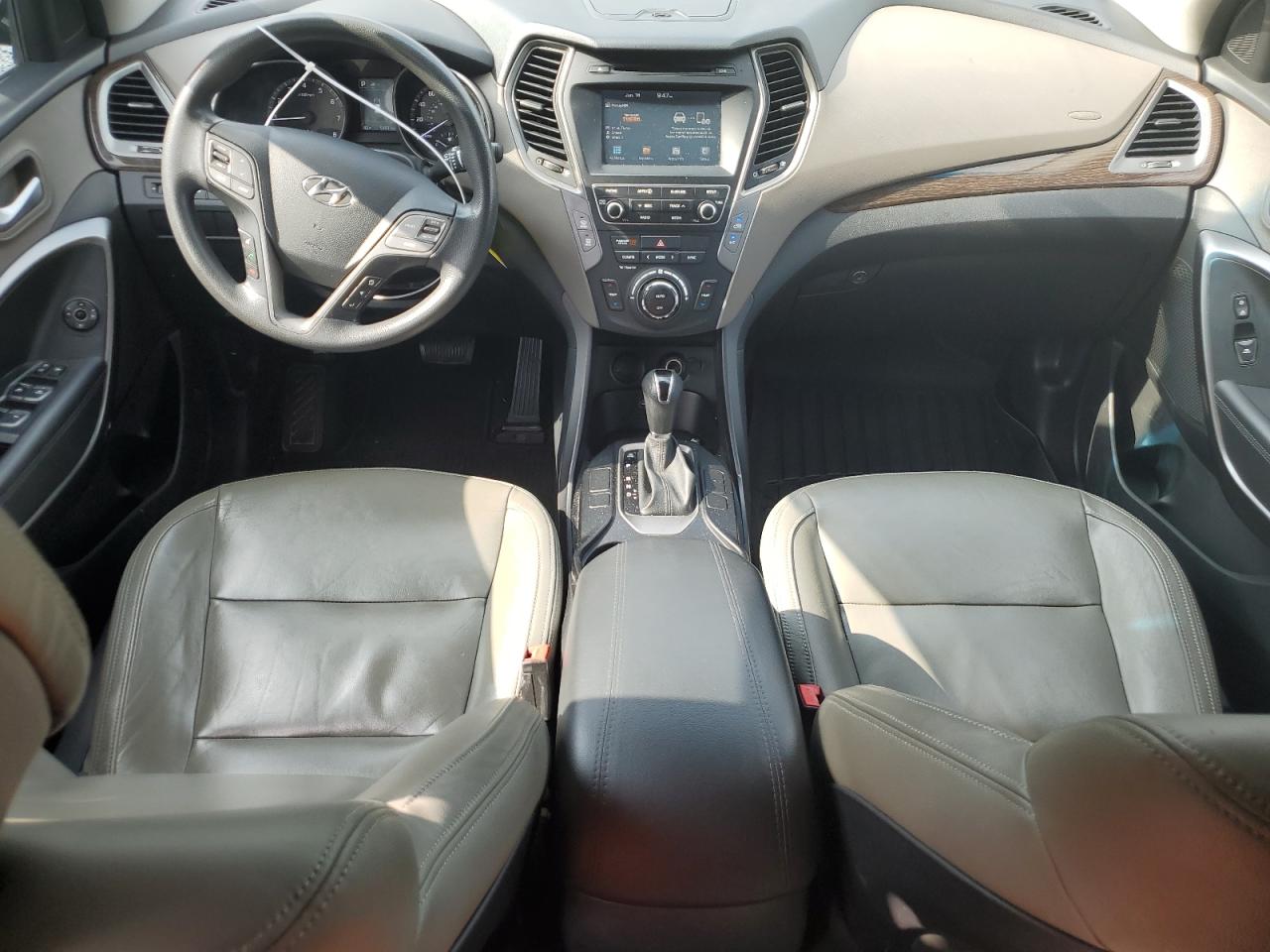 5NMZU3LB9HH018101 2017 Hyundai Santa Fe Sport