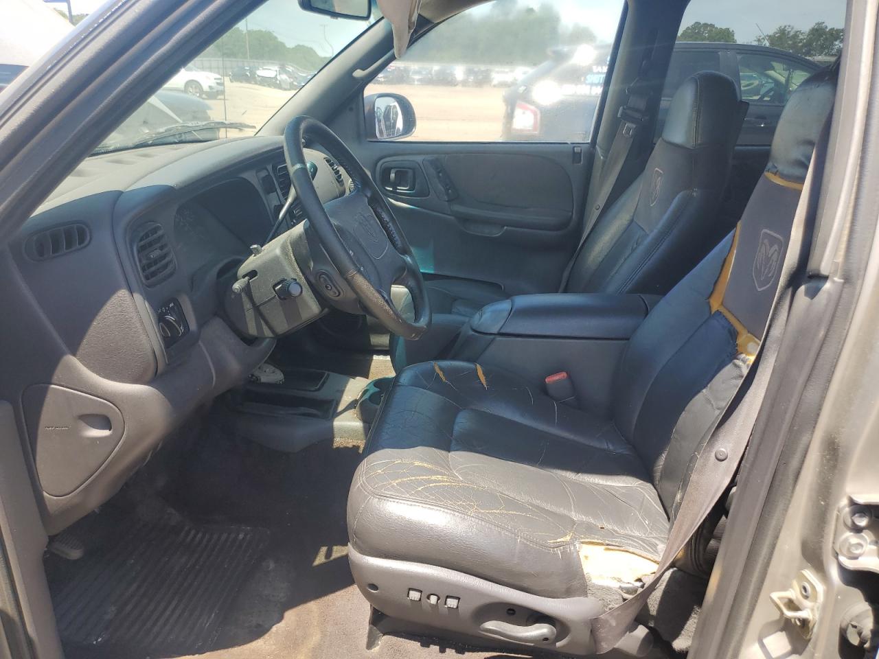 1B4HS28Z6XF575137 1999 Dodge Durango