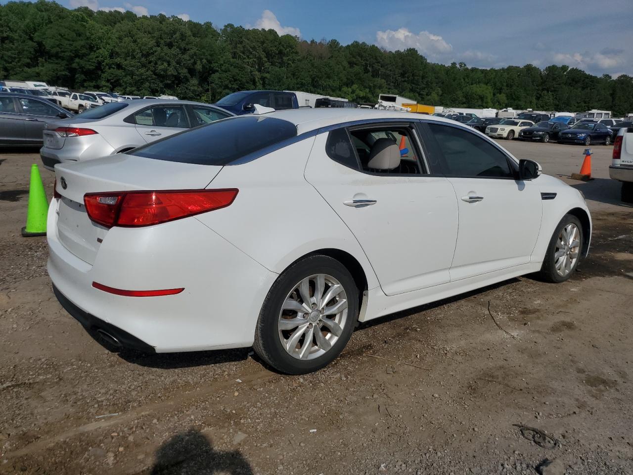 2015 Kia Optima Lx vin: 5XXGM4A77FG461001