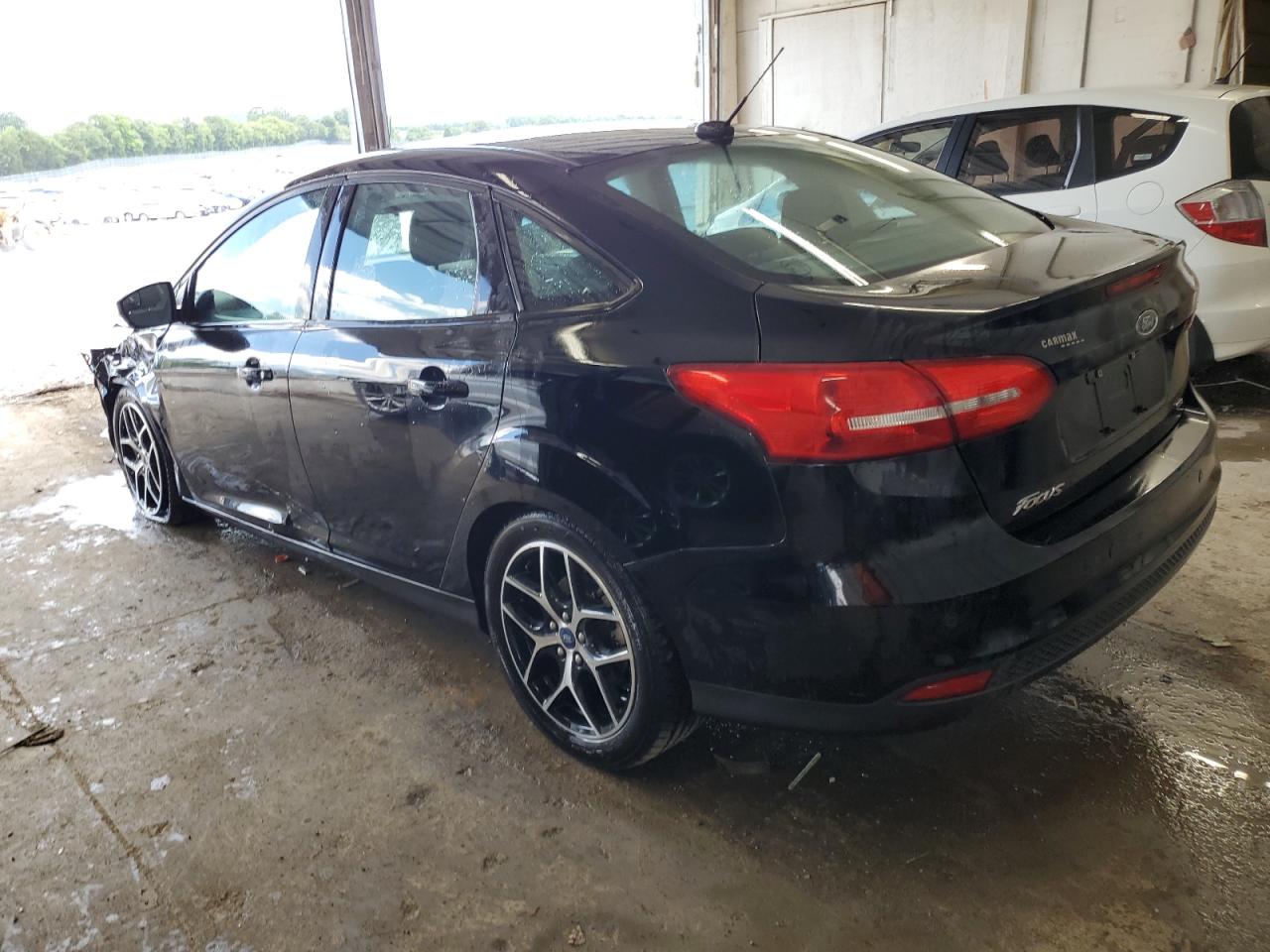 1FADP3H2XJL238304 2018 Ford Focus Sel