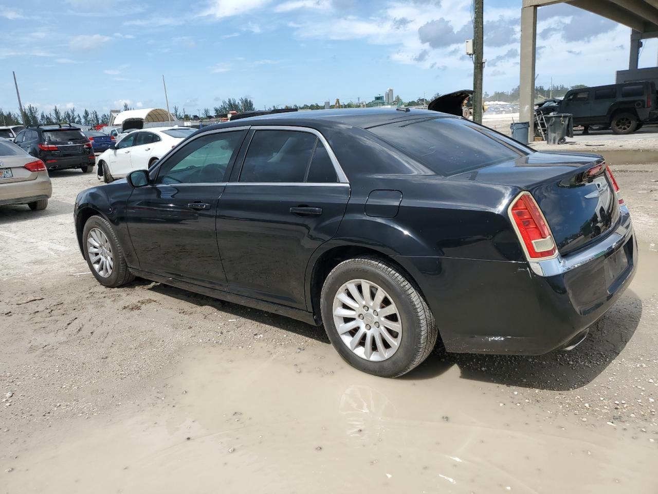 2014 Chrysler 300 vin: 2C3CCAAG7EH127714