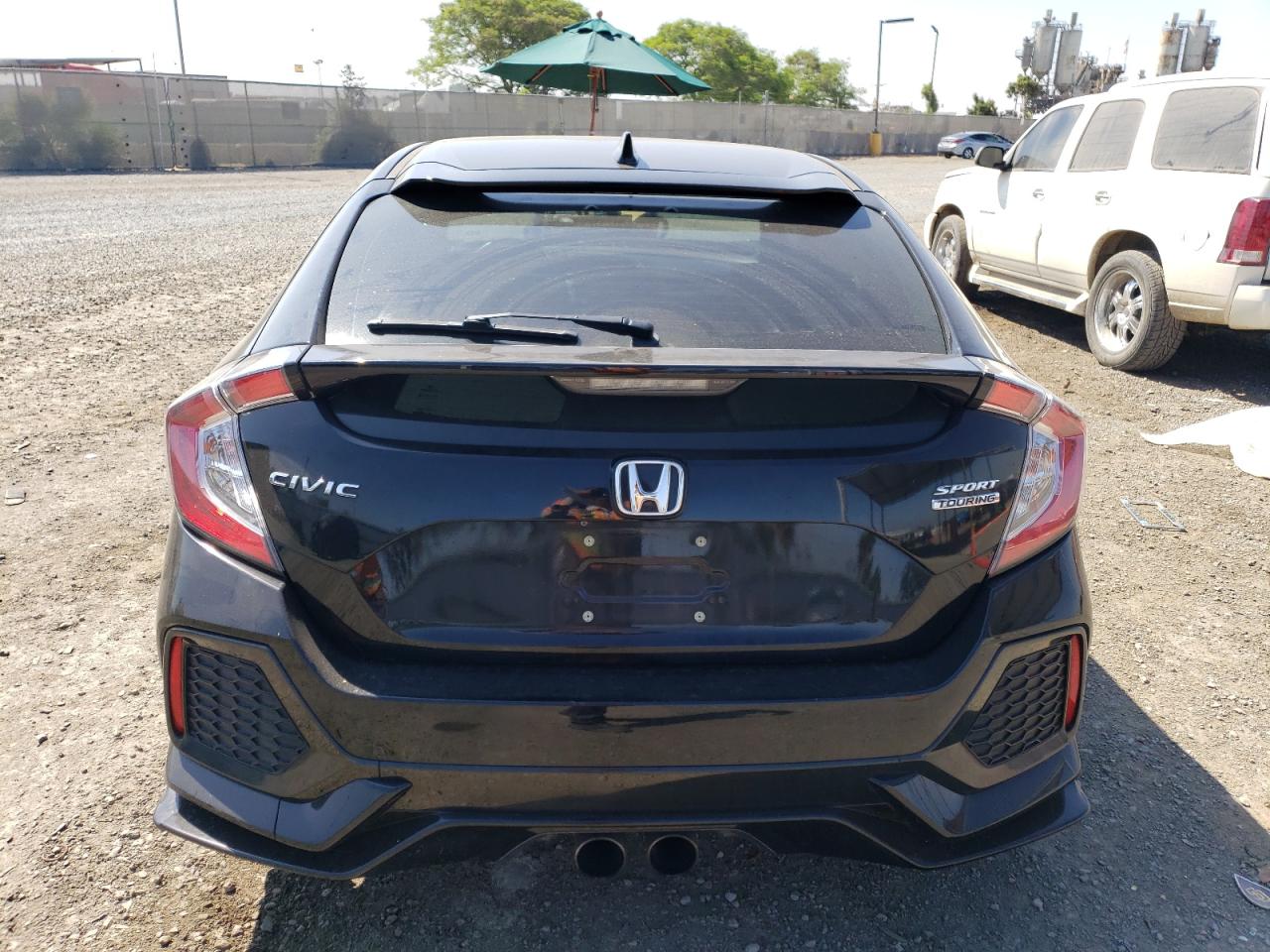 2018 Honda Civic Sport Touring vin: SHHFK7H97JU431615