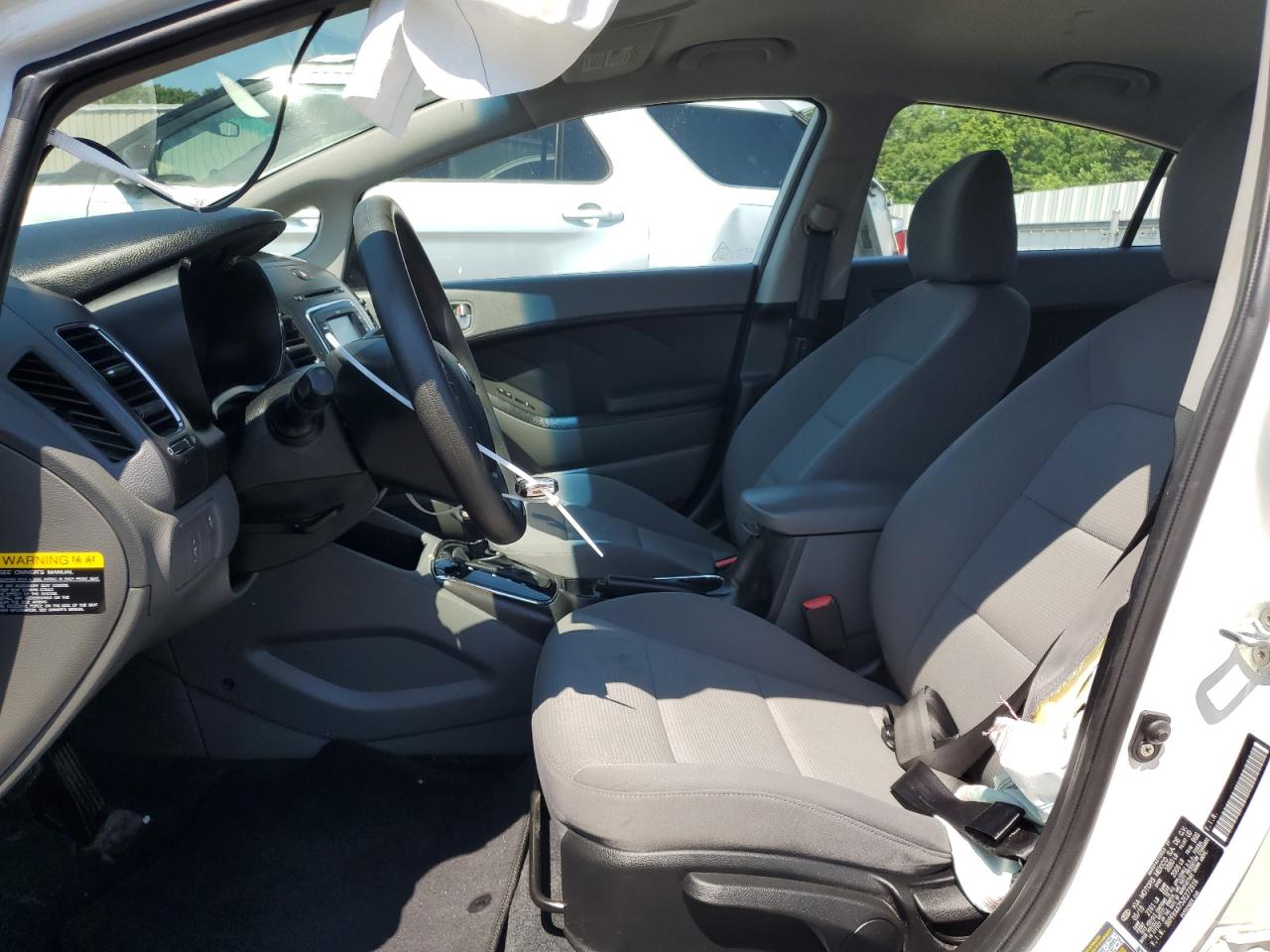 3KPFK4A75JE272916 2018 Kia Forte Lx