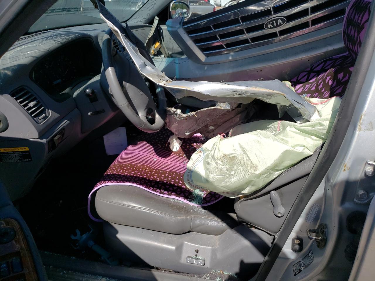 KNAGD124815055600 2001 Kia Optima Magentis