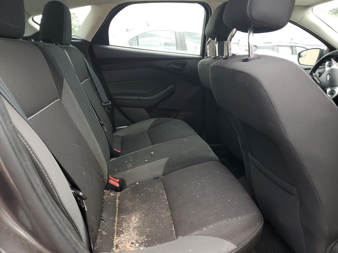 1FAHP3K2XCL219085 2012 Ford Focus Se