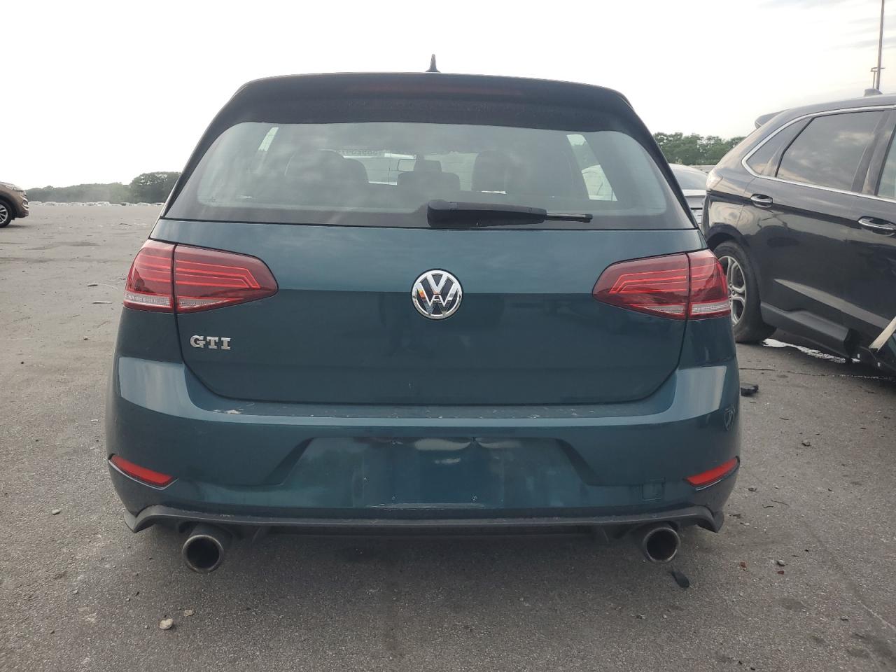 3VW547AU1JM290412 2018 Volkswagen Gti S