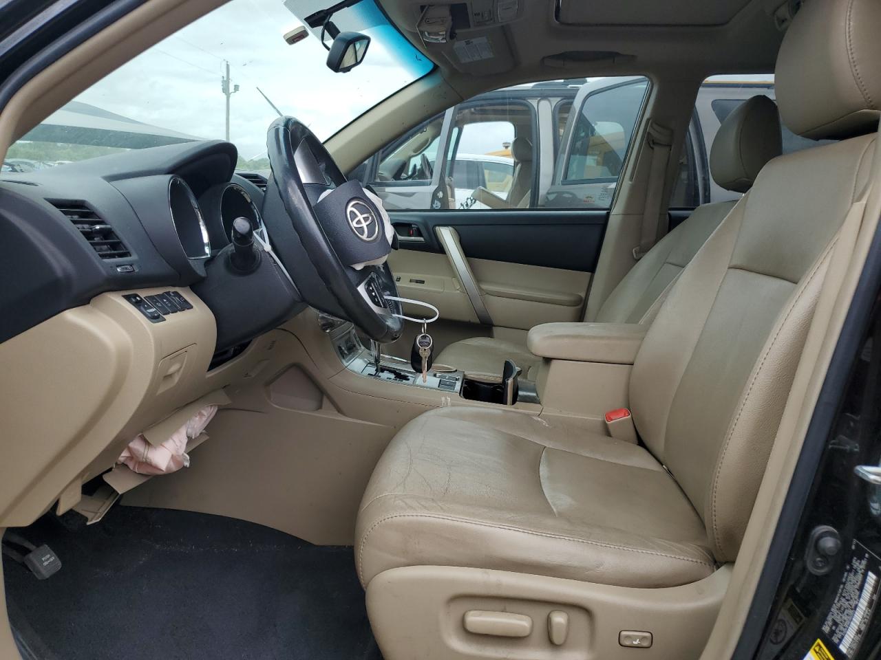 5TDZK3EH8CS052575 2012 Toyota Highlander Base