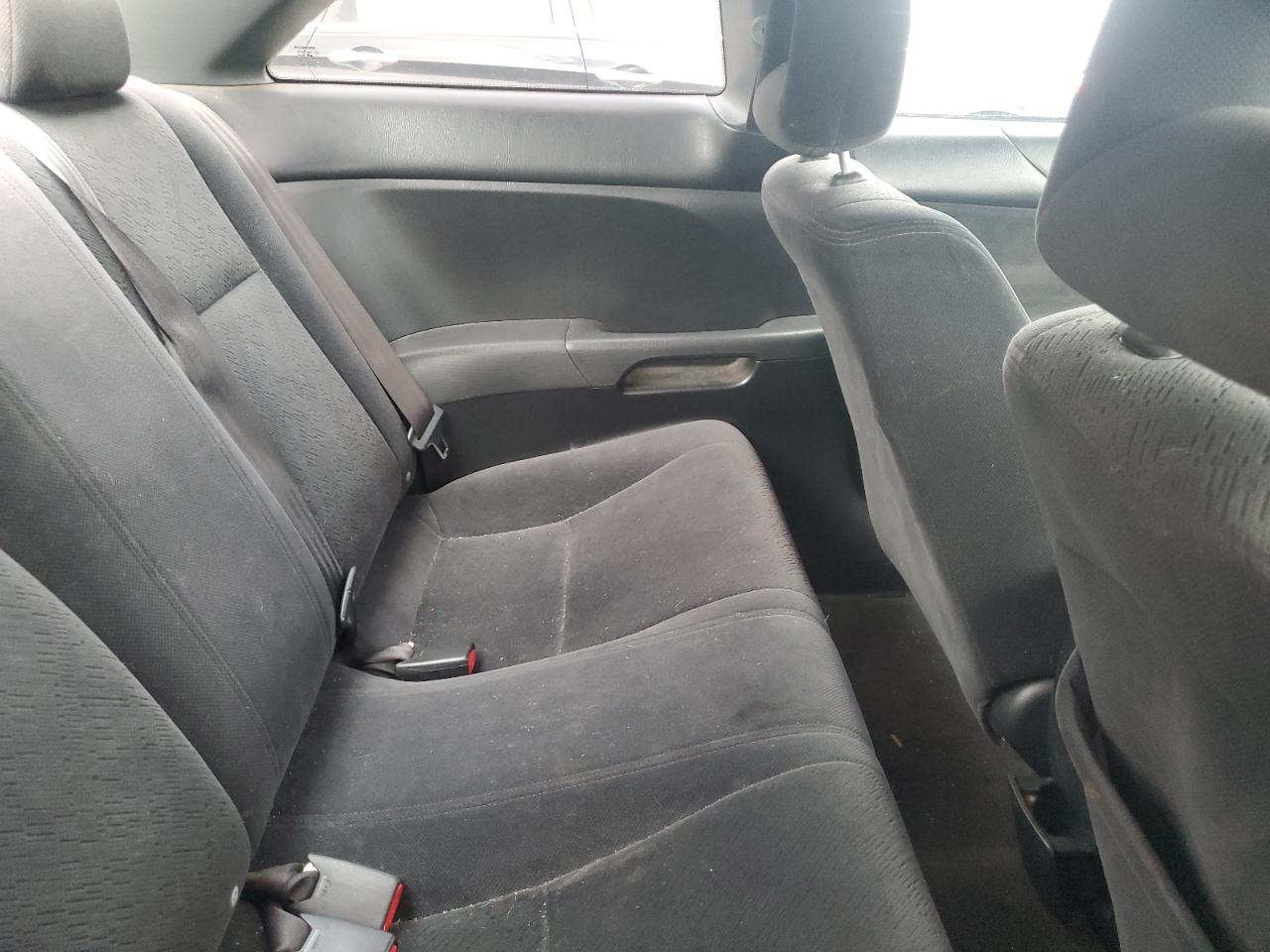 1HGEM22924L032990 2004 Honda Civic Ex