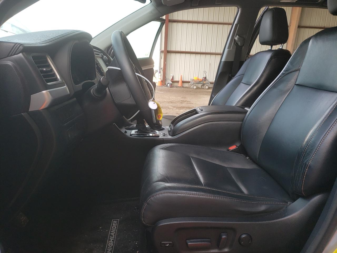 5TDKKRFH9GS142813 2016 Toyota Highlander Xle