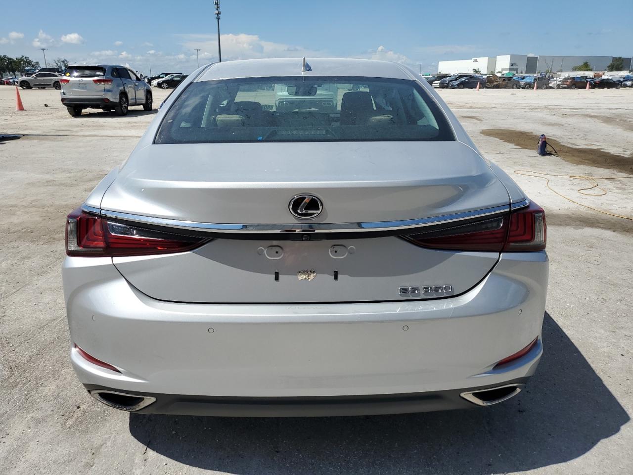 58ADZ1B1XMU084057 2021 Lexus Es 350 Base