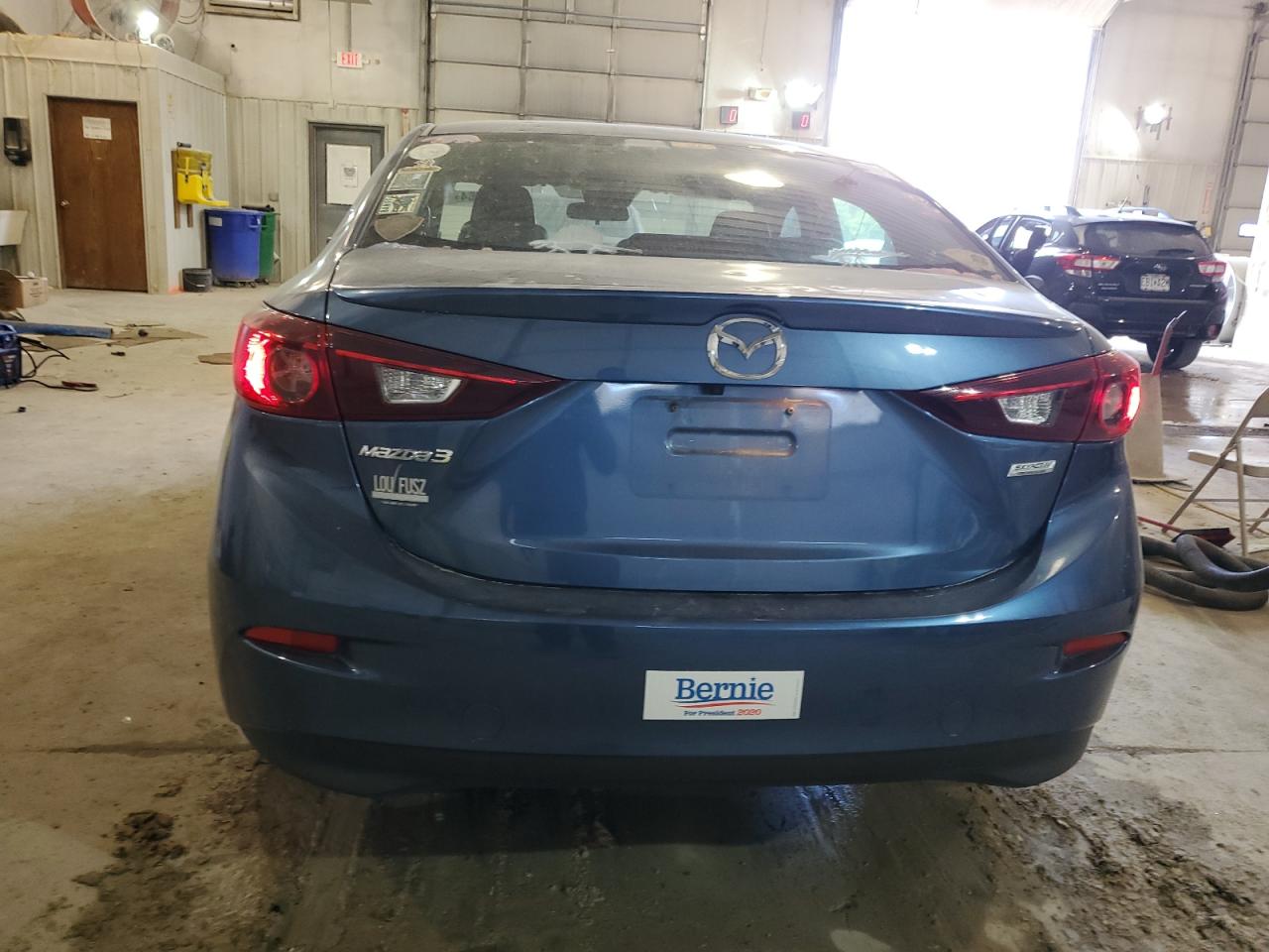 3MZBN1V31JM169345 2018 Mazda 3 Touring