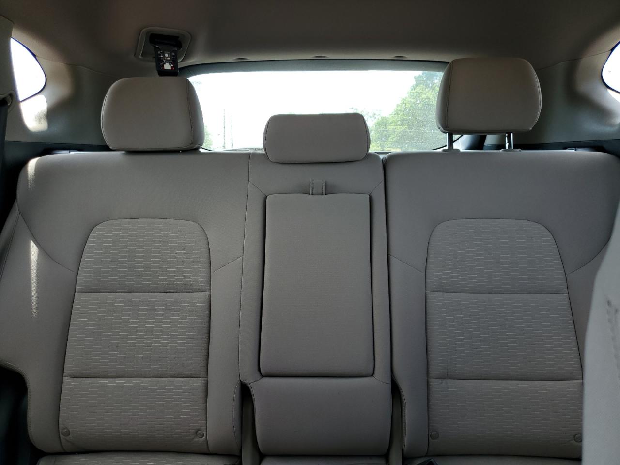 KM8J2CA45KU028904 2019 Hyundai Tucson Se